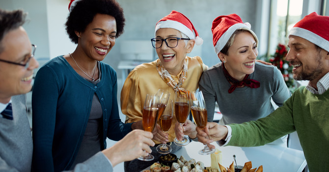  Healthy Holiday Eating: Your Guide to Feeling Good All Season Long 